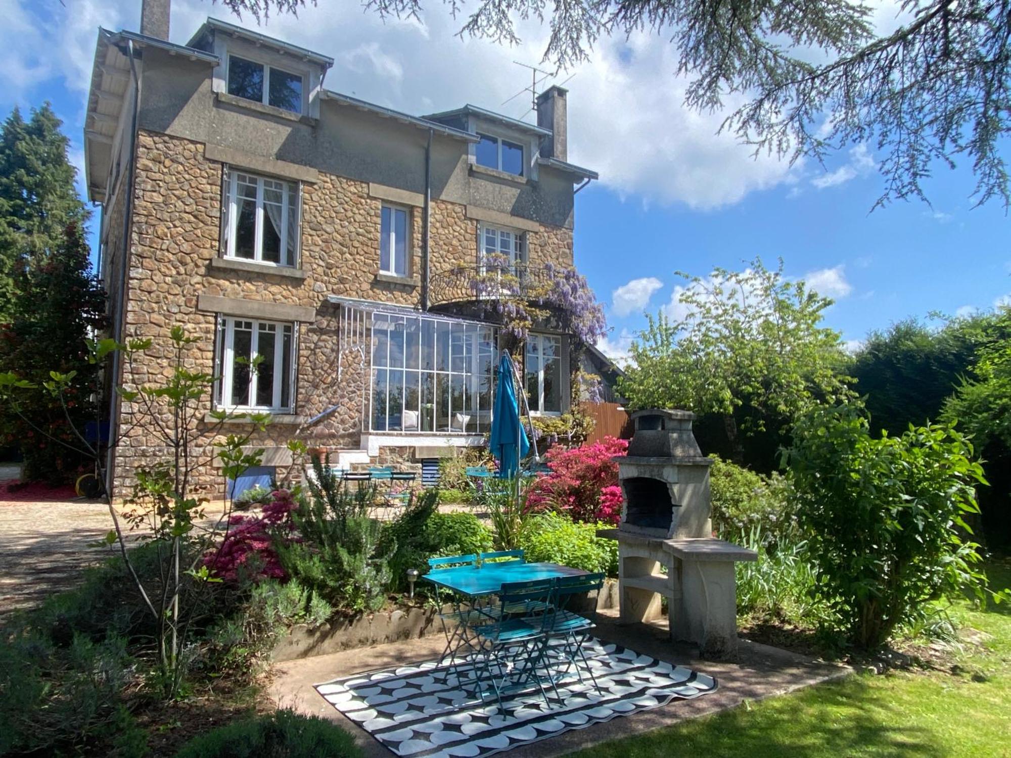 Maison De Montgibaud Bagian luar foto