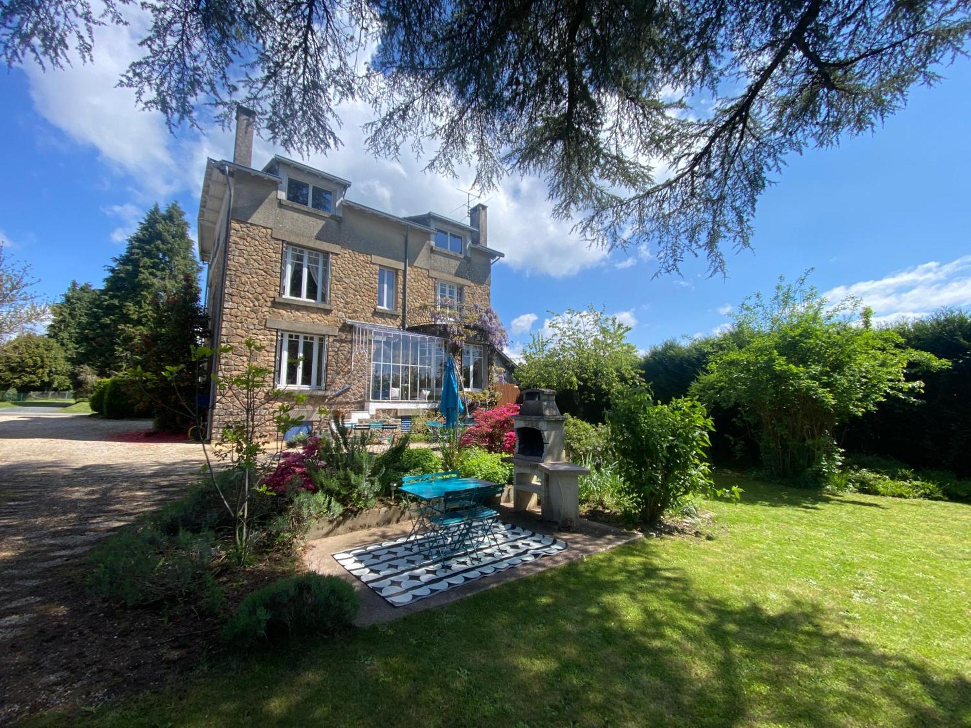 Maison De Montgibaud Bagian luar foto